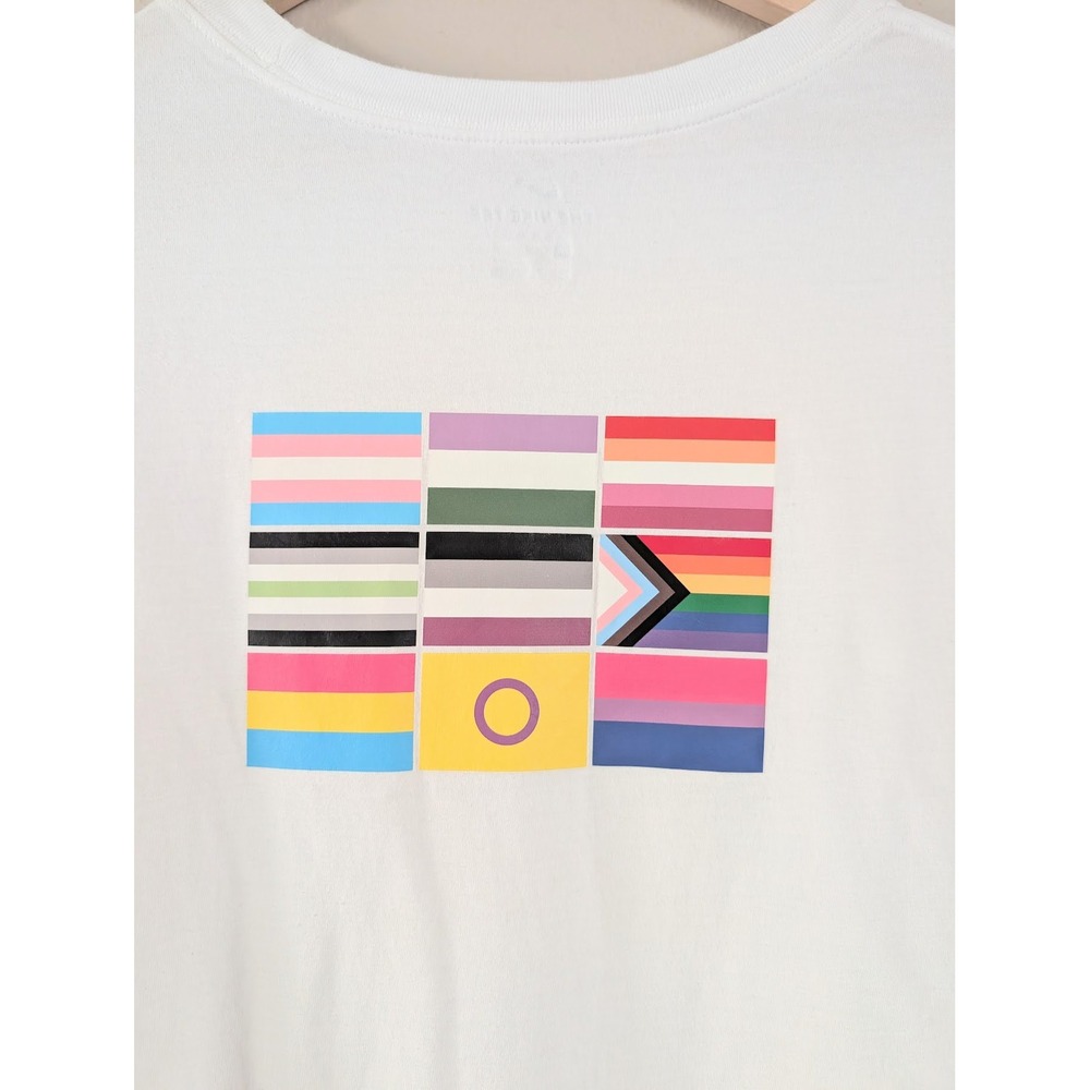 Nike Be‎ True Pride Flag Rainbow Swoosh Graphic T-Shirt White Mens XXL